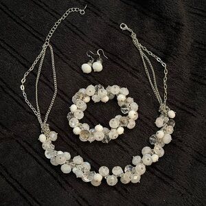 Ali Khan necklace set. 4 pieces. Glass beads white. Silver tone.